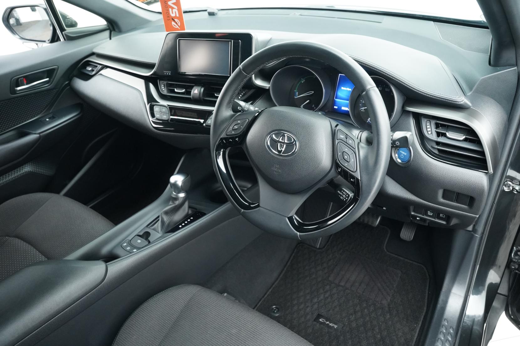 Toyota C-HR 1.8 S LED PACKAGE