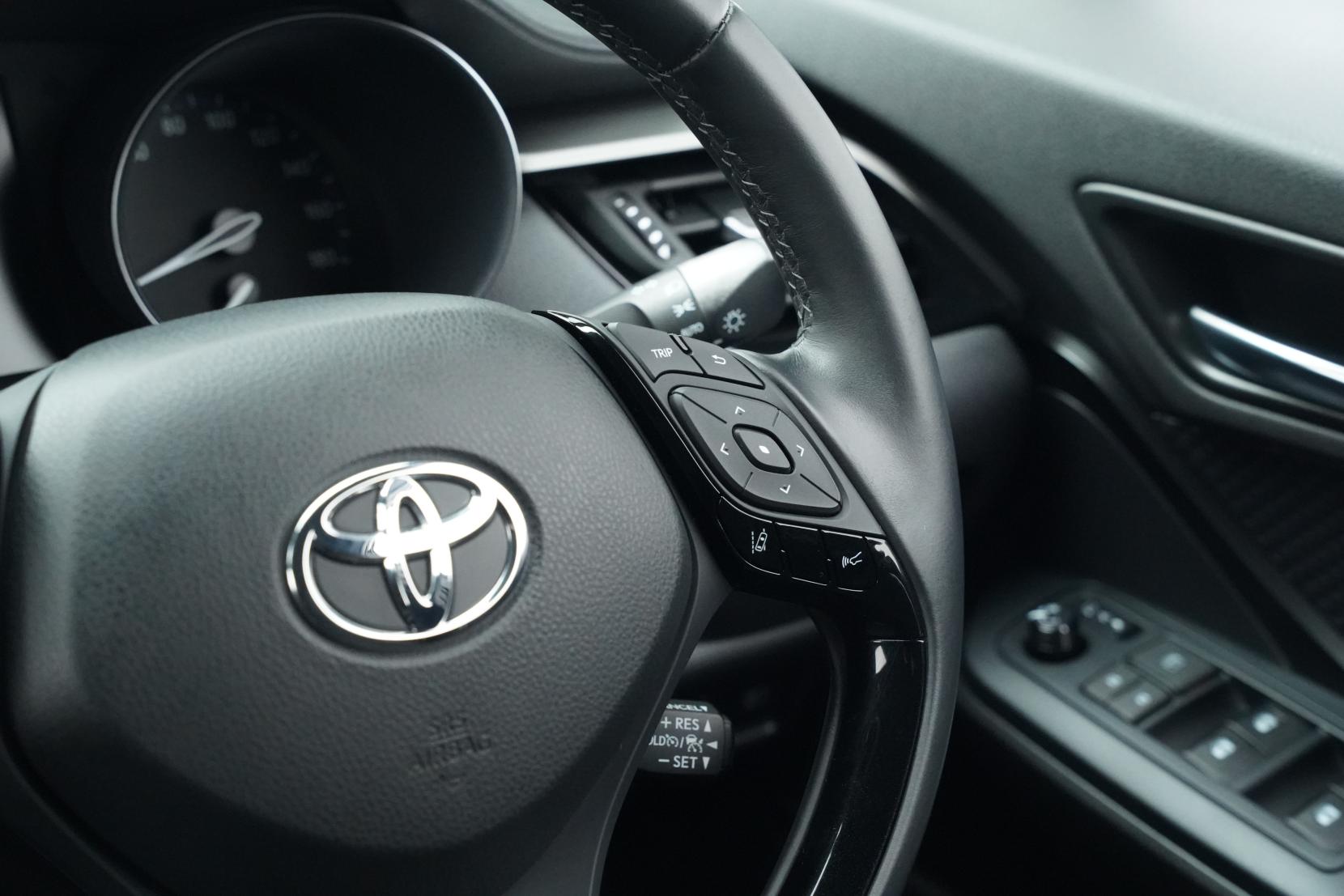 Toyota C-HR 1.8 S LED PACKAGE