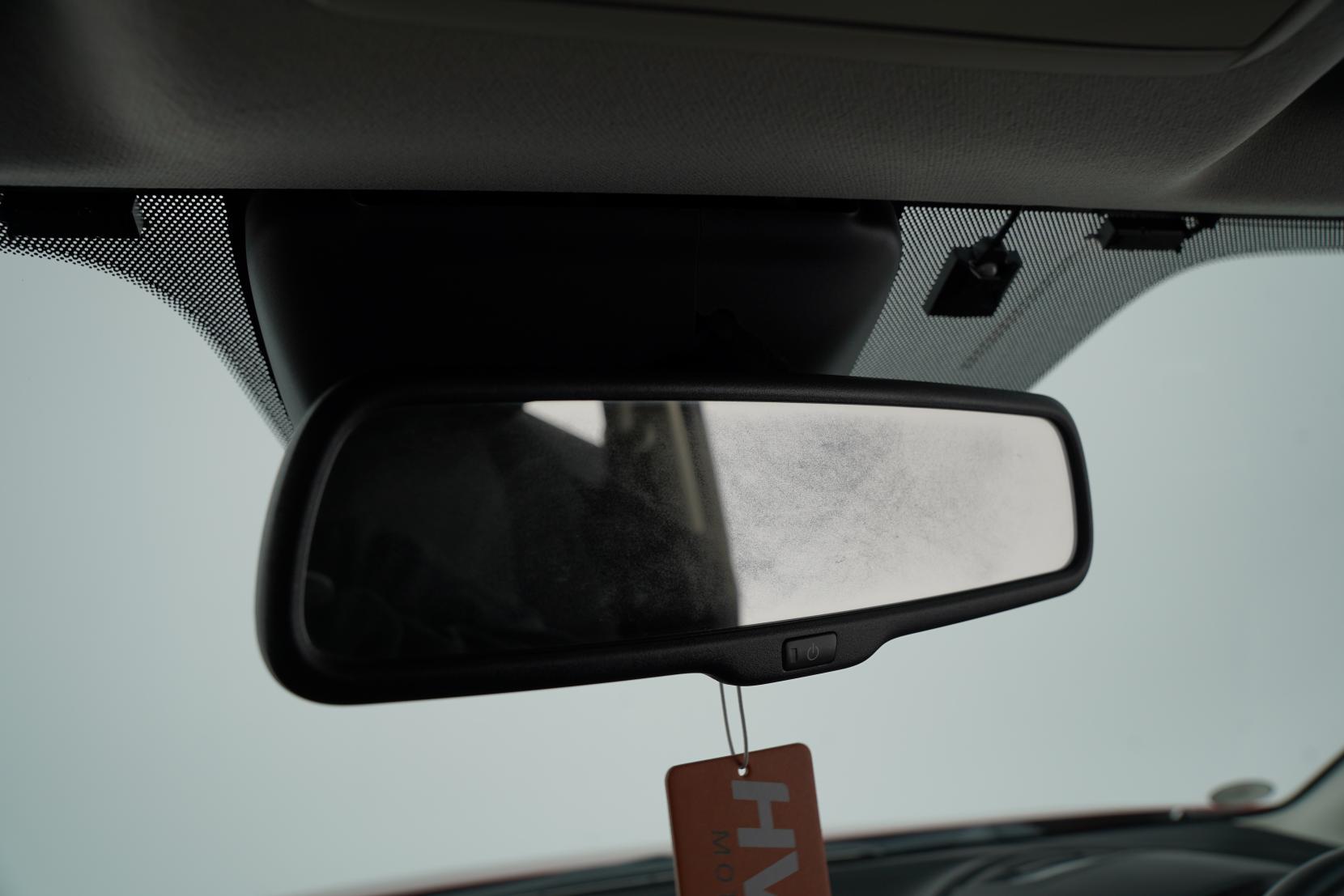 Mazda Axela 2.0 20S Touring