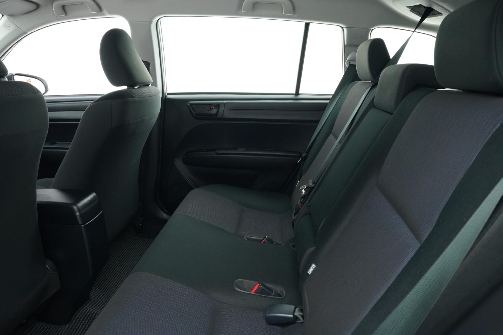 Toyota Corolla 1.5 Fielder Hybrid Facelift 8SRS