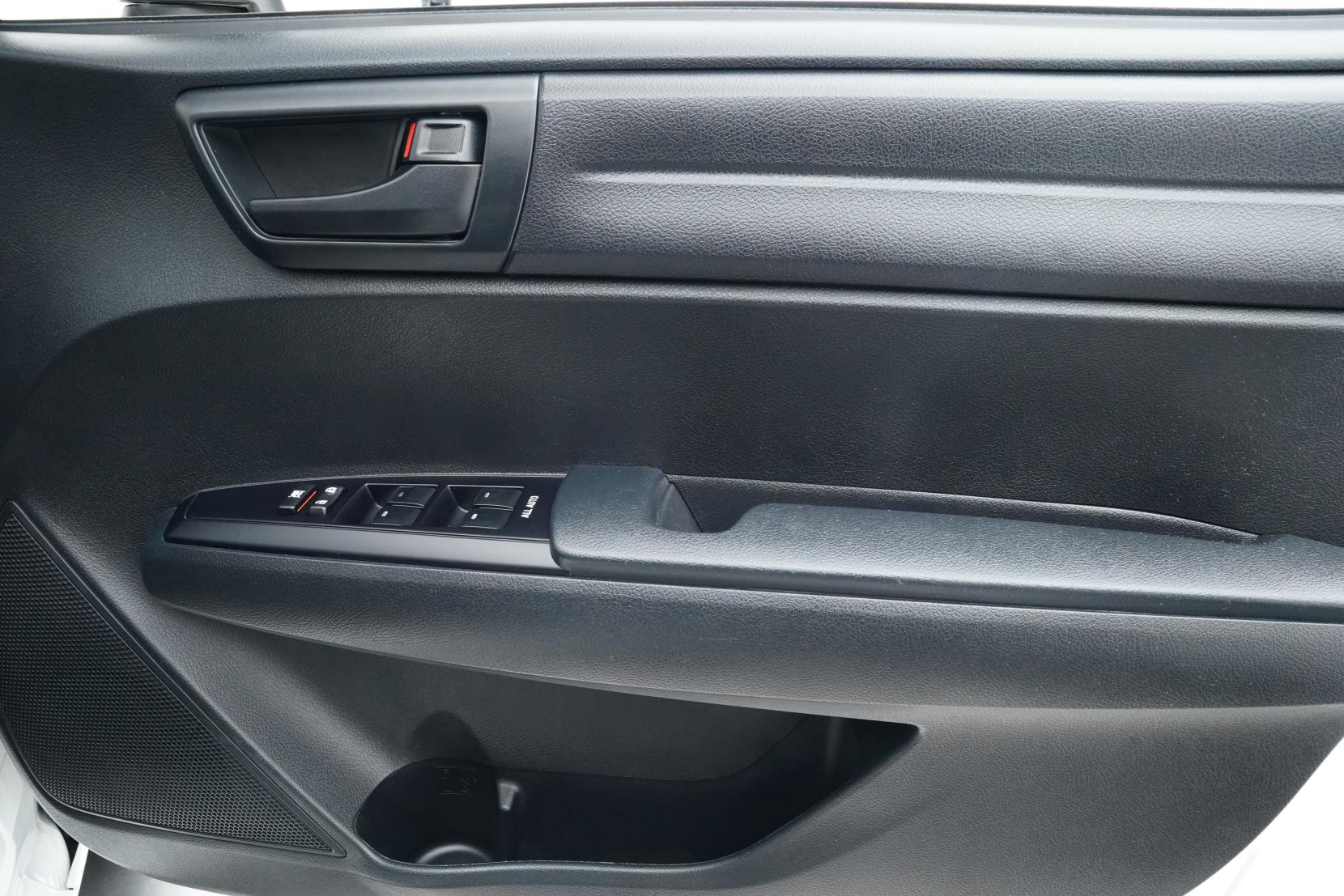 Toyota Corolla 1.5 Fielder Hybrid Facelift 8SRS