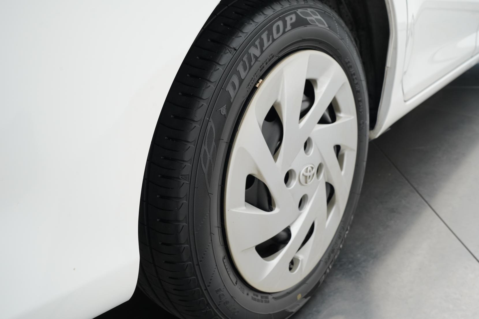 Toyota Corolla 1.5 Fielder Hybrid Facelift 8SRS