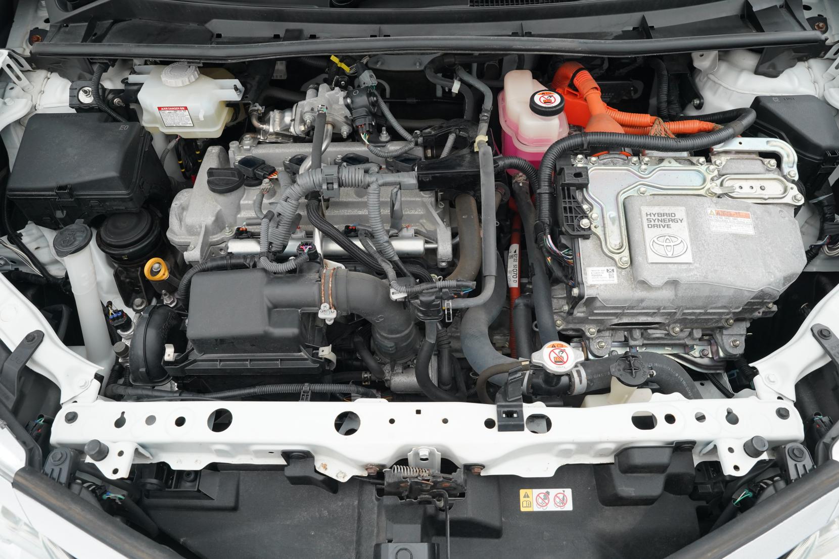 Toyota Corolla 1.5 Fielder Hybrid Facelift 8SRS