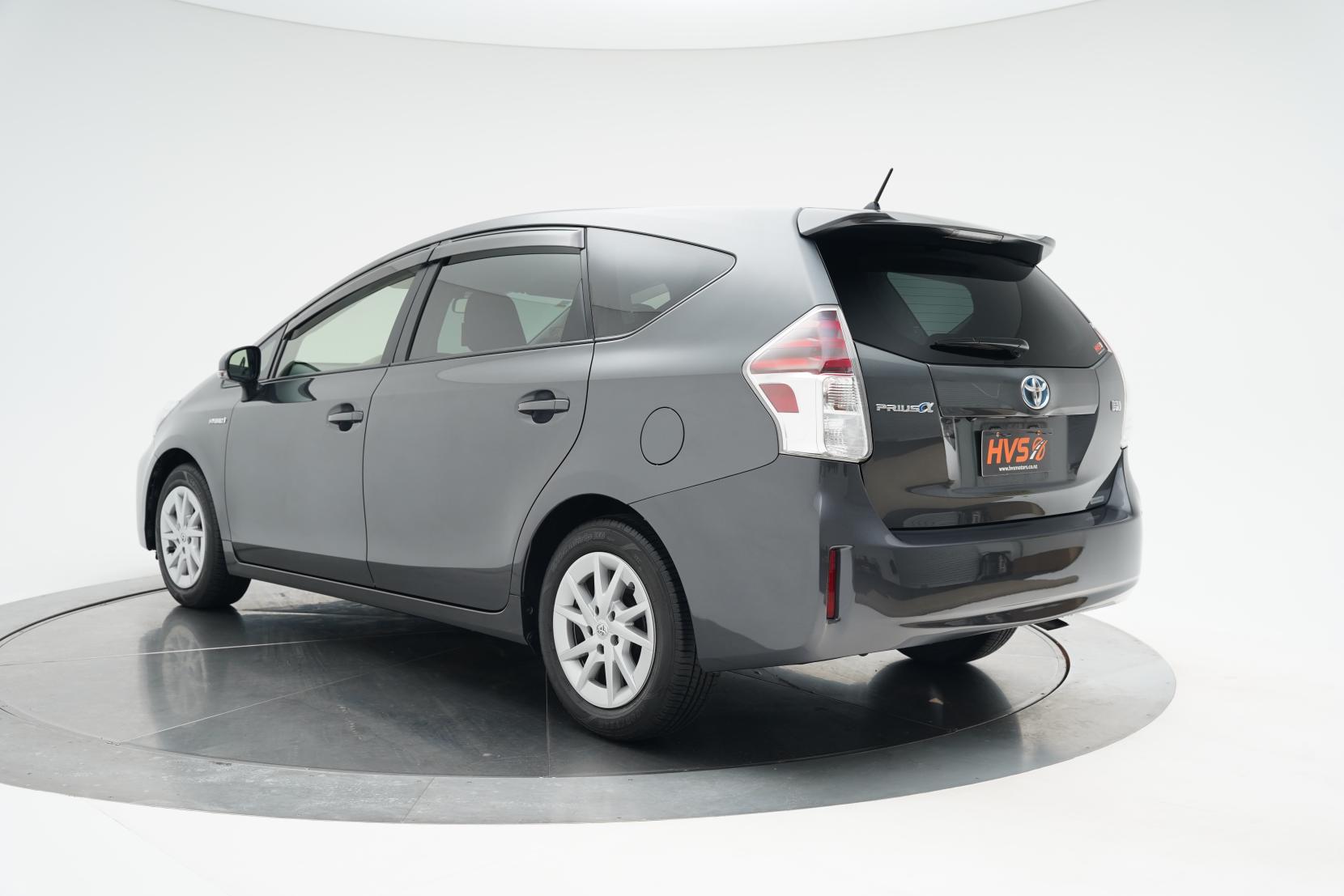 Toyota Prius Alpha G 7 Seater