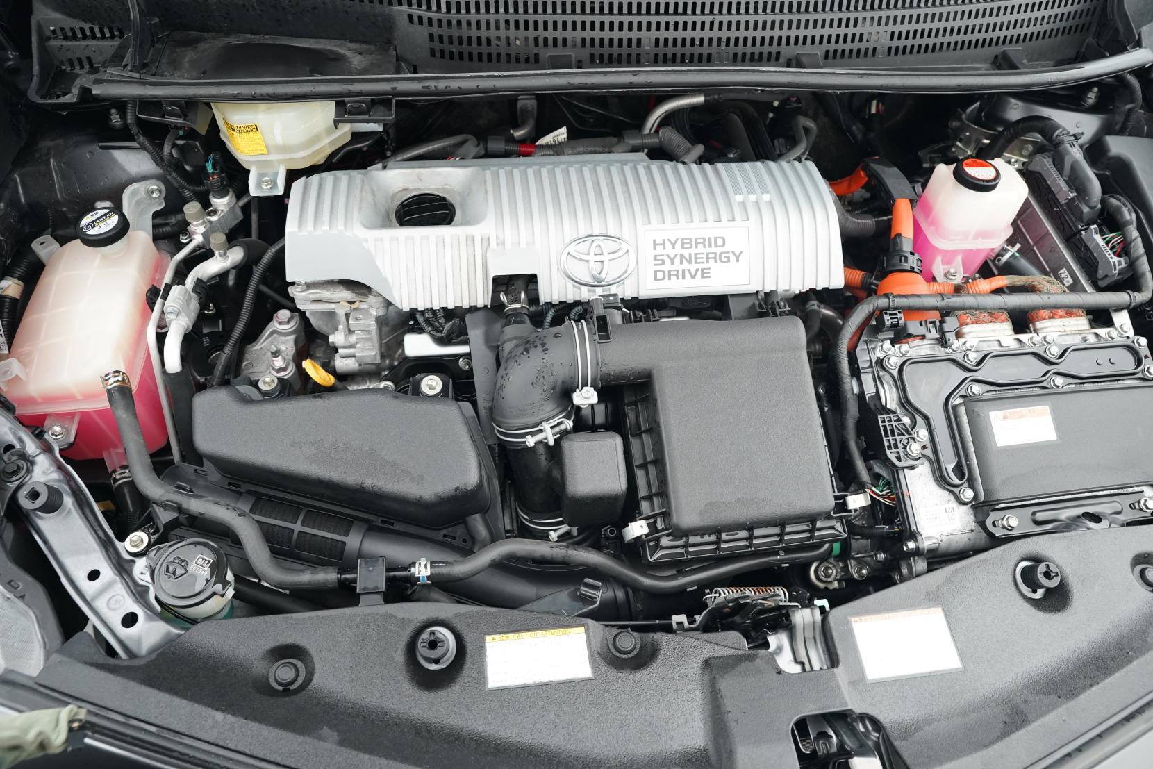 Toyota Prius Alpha G 7 Seater