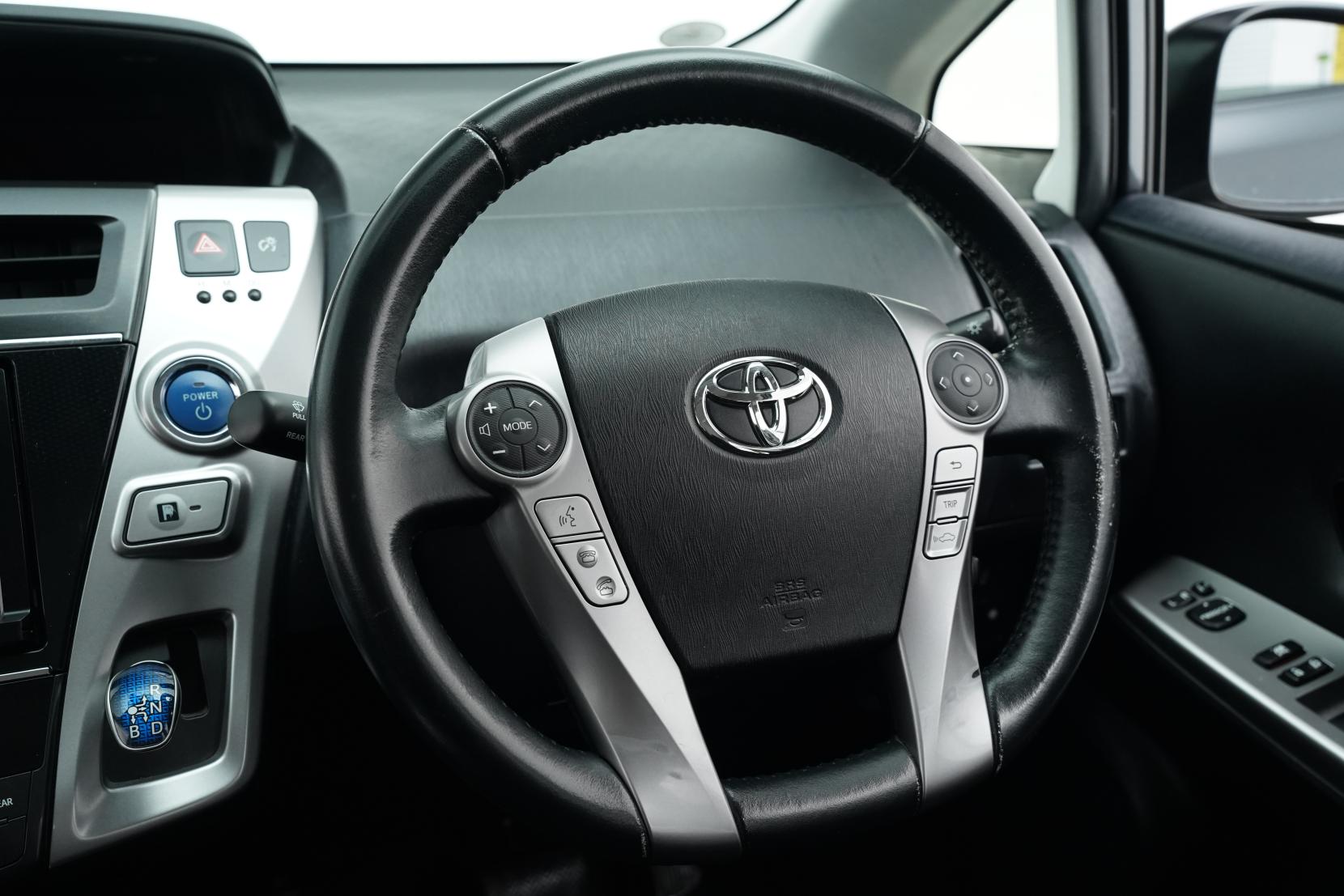 Toyota Prius Alpha G 7 Seater