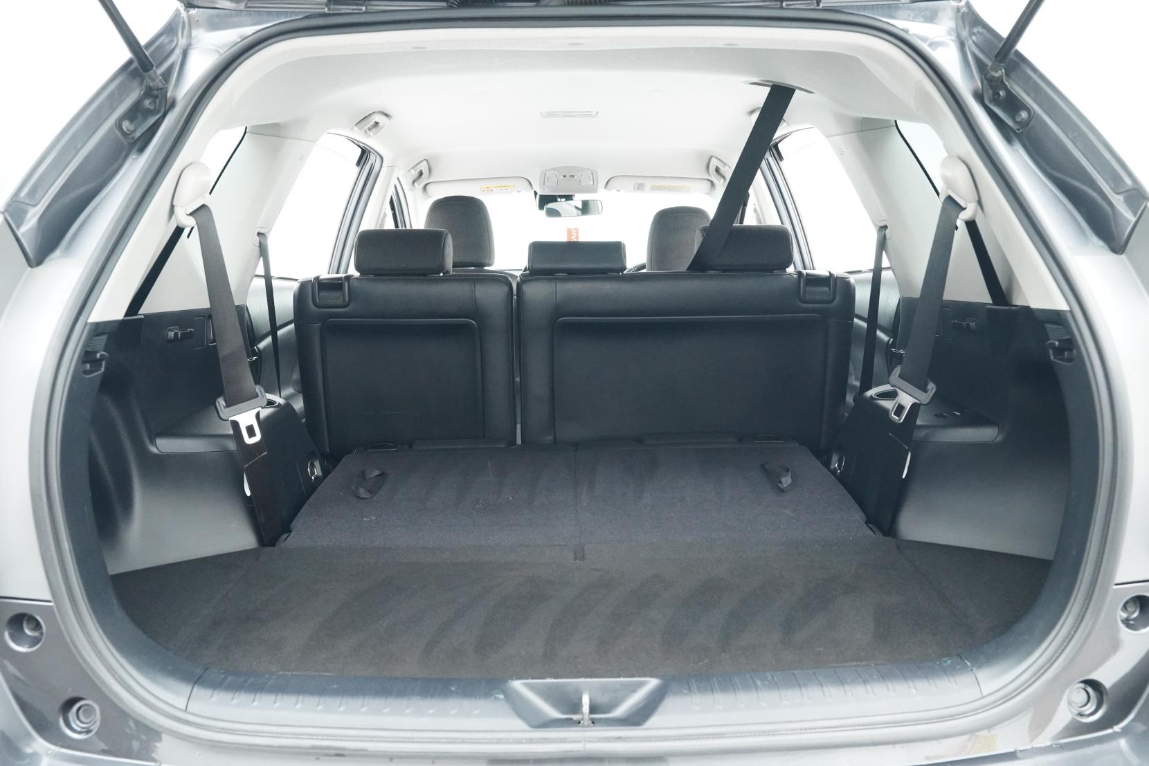 Toyota Prius Alpha G 7 Seater