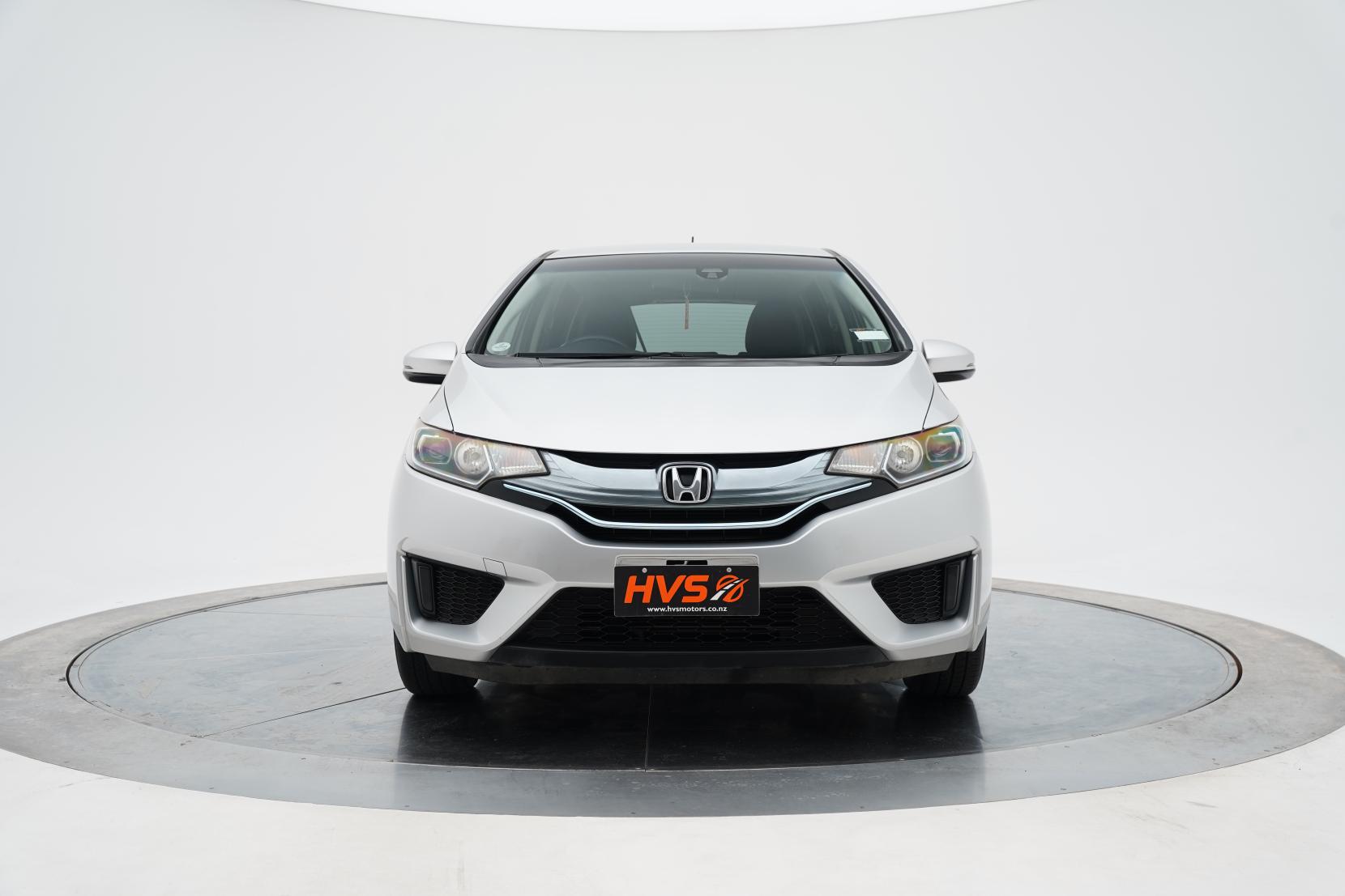 Honda Fit 1.5 Hybrid L PACKAGE