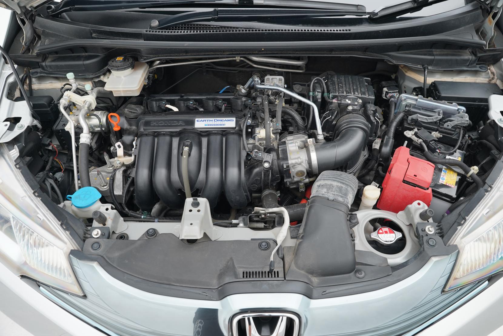 Honda Fit 1.5 Hybrid L PACKAGE