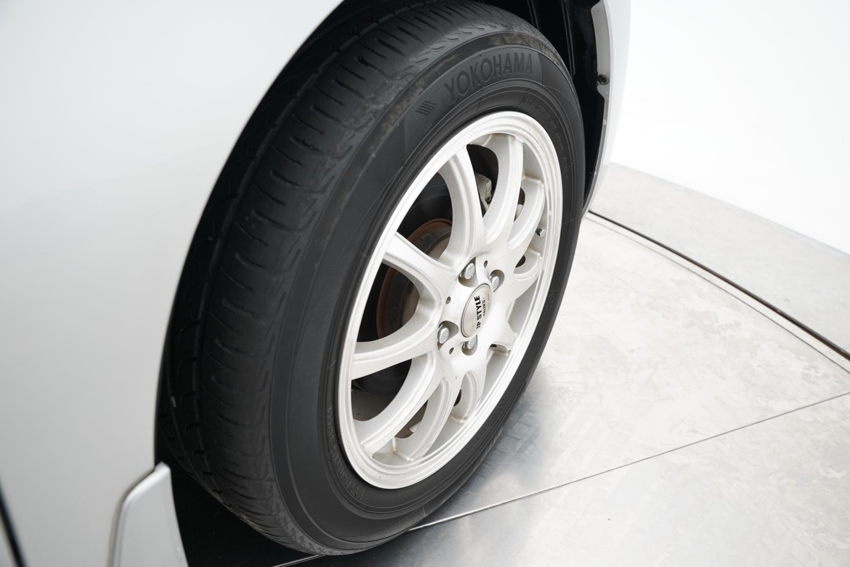 Honda Fit 1.5 Hybrid L PACKAGE