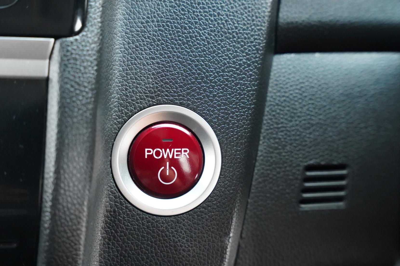 Honda Fit 1.5 Hybrid L PACKAGE