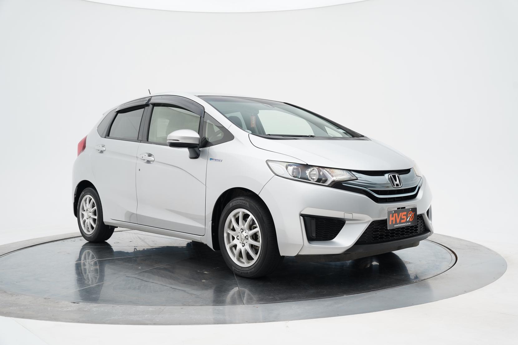 Honda Fit 1.5 Hybrid L PACKAGE