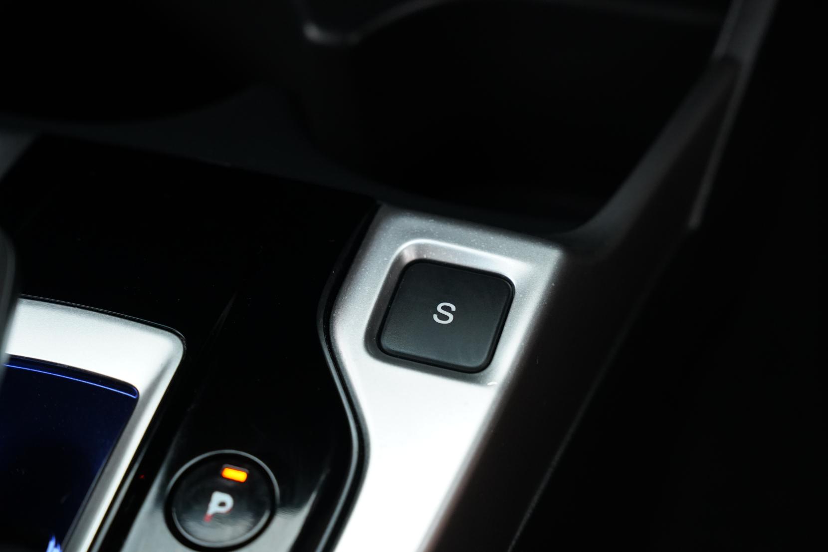 Honda Fit 1.5 Hybrid L PACKAGE