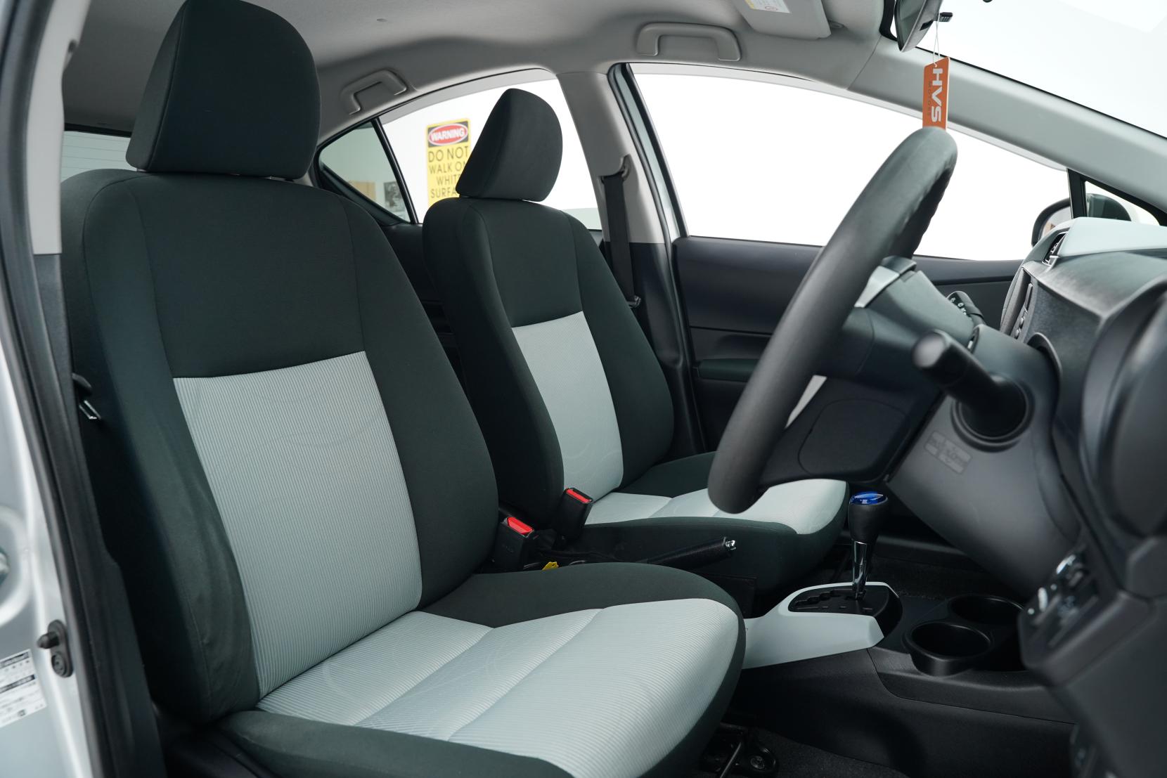 Toyota Aqua 1.5 S Push Start