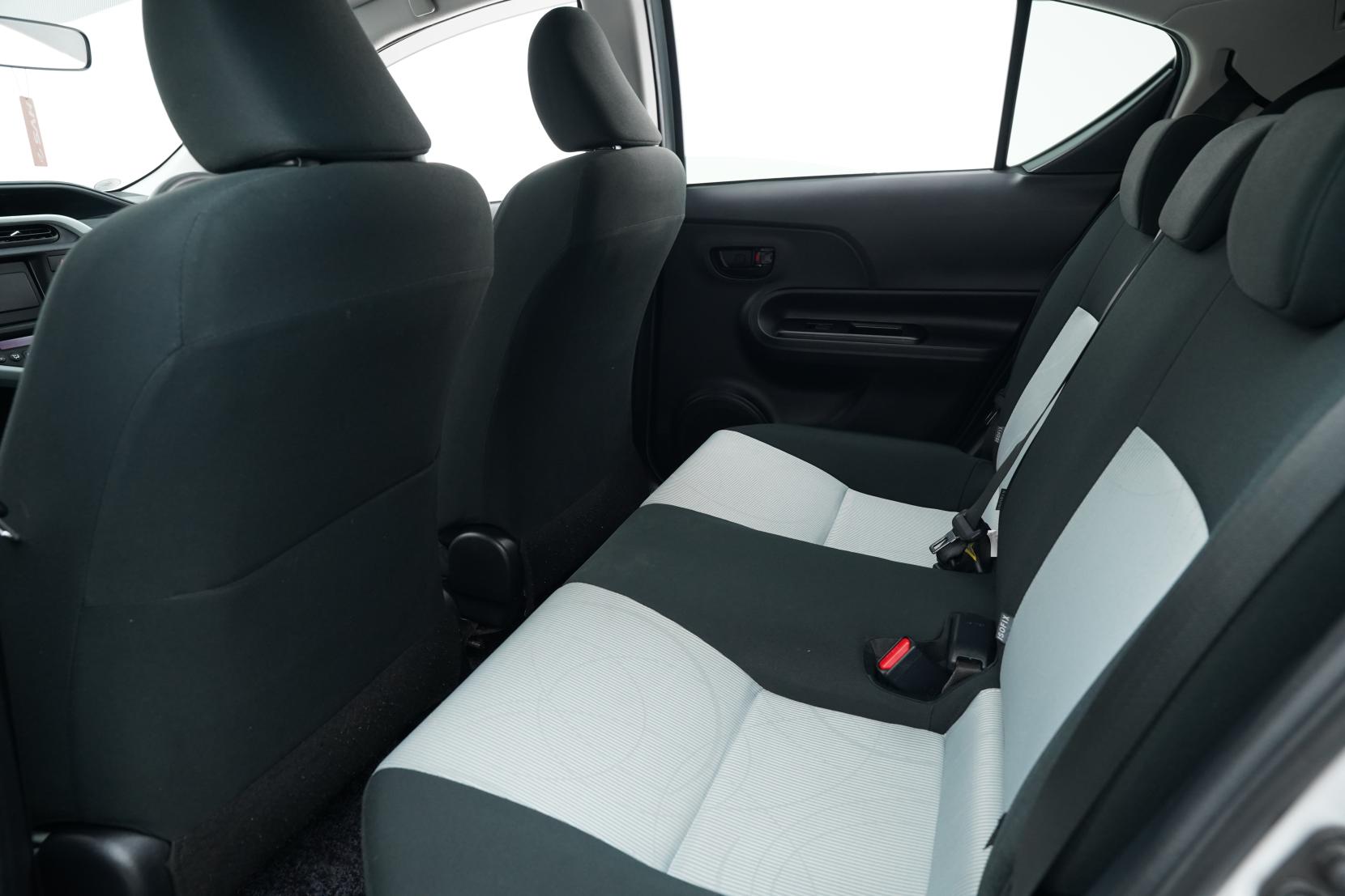 Toyota Aqua 1.5 S Push Start