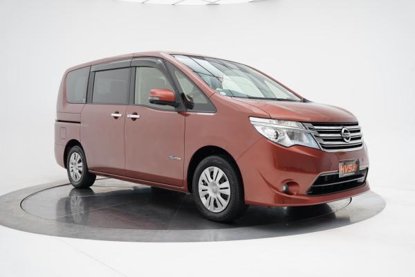 Nissan SERENA 2.0 Hybrid X 8seats