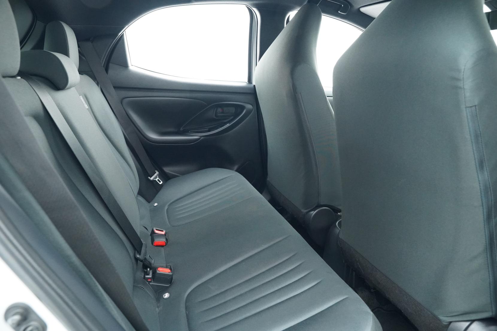 Toyota Aqua 1.5 Hybrid X