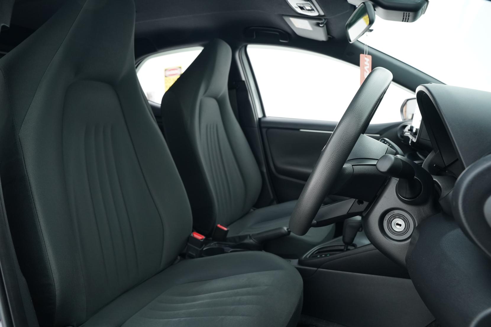 Toyota Aqua 1.5 Hybrid X