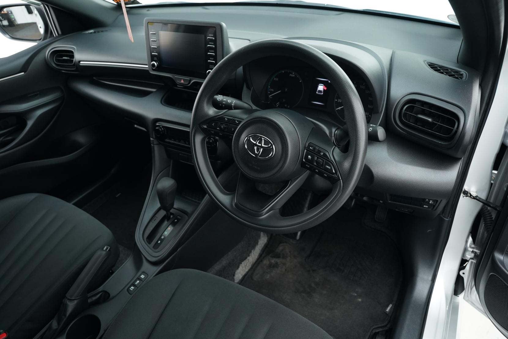 Toyota Aqua 1.5 Hybrid X