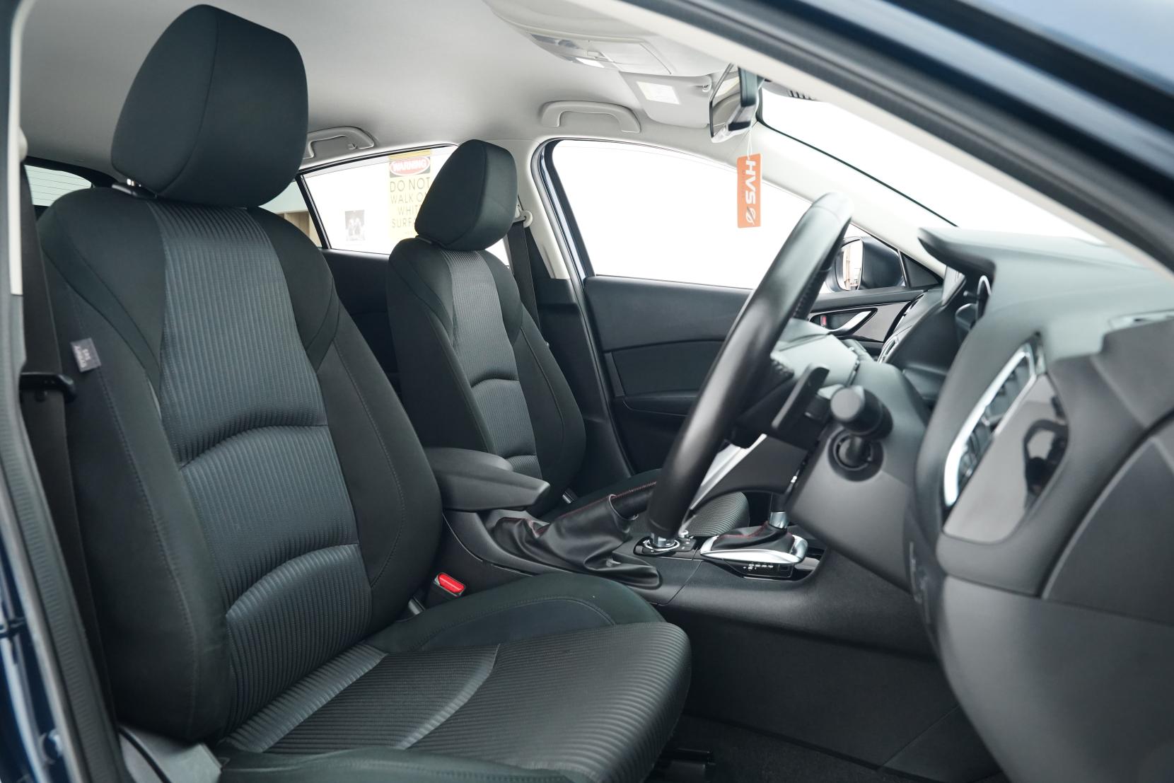 Mazda Axela 2.0 SPORT 20S TOURING