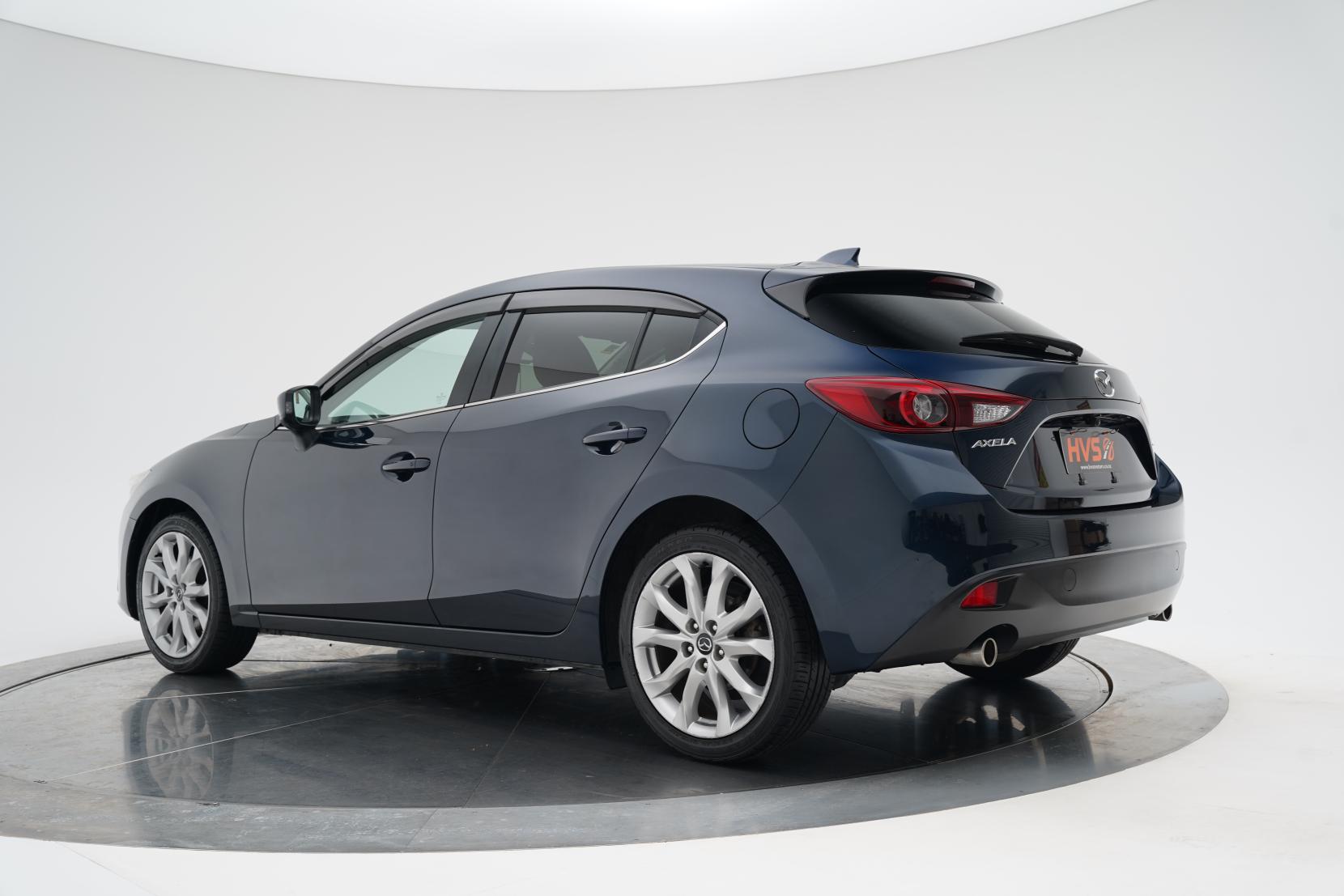 Mazda Axela 2.0 SPORT 20S TOURING