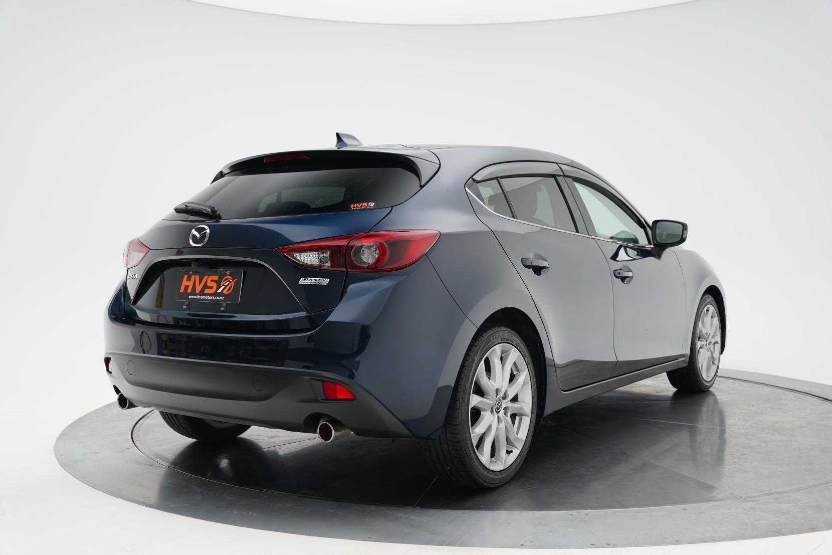 Mazda Axela 2.0 SPORT 20S TOURING