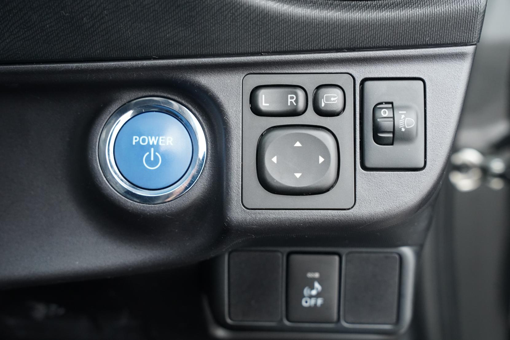 Toyota Aqua 1.5 Hybrid S