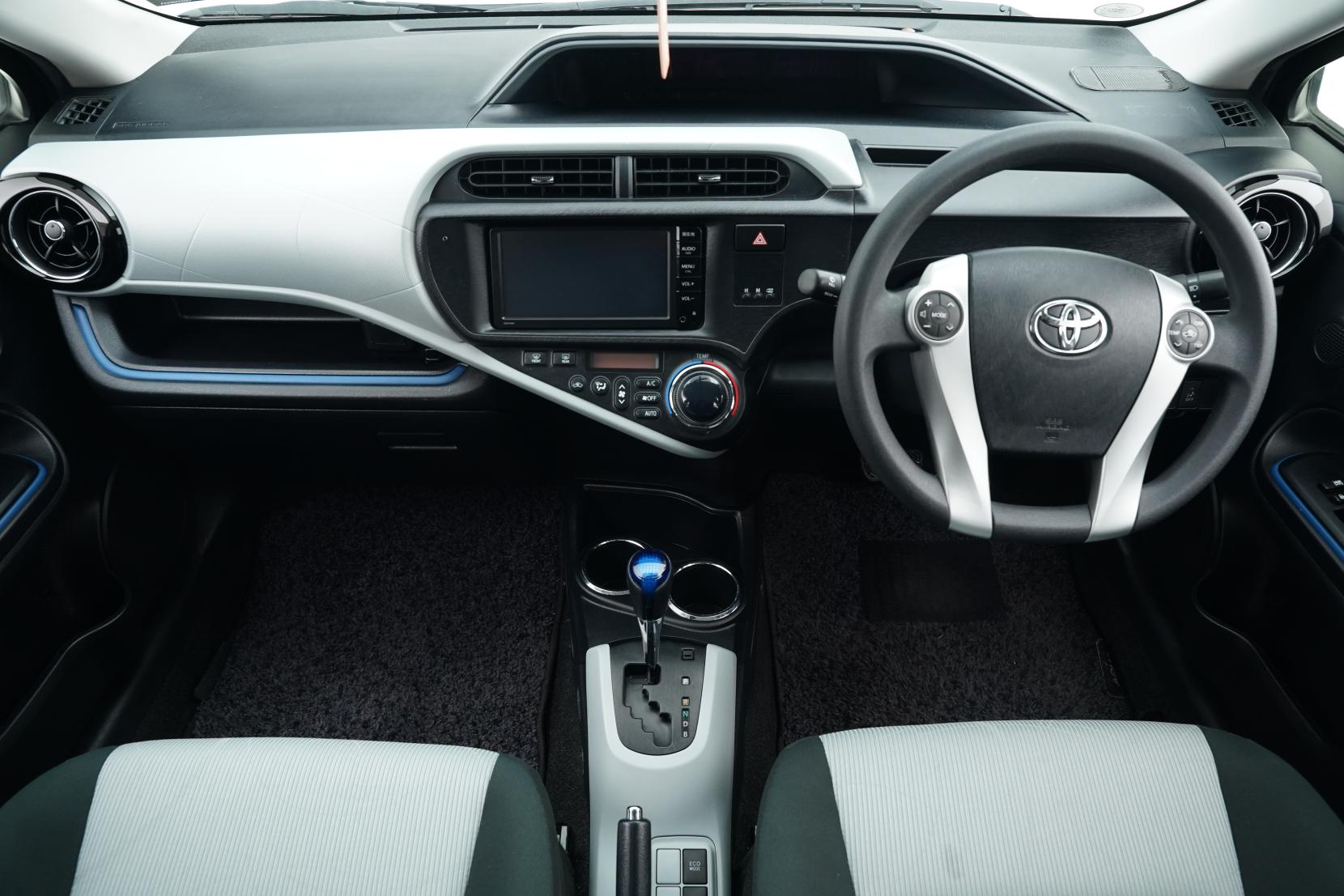 Toyota Aqua 1.5 Hybrid S