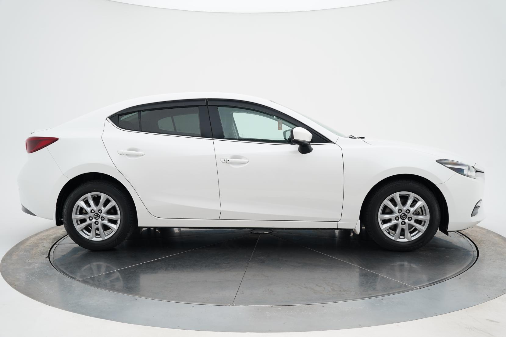 Mazda Axela Hybrid S