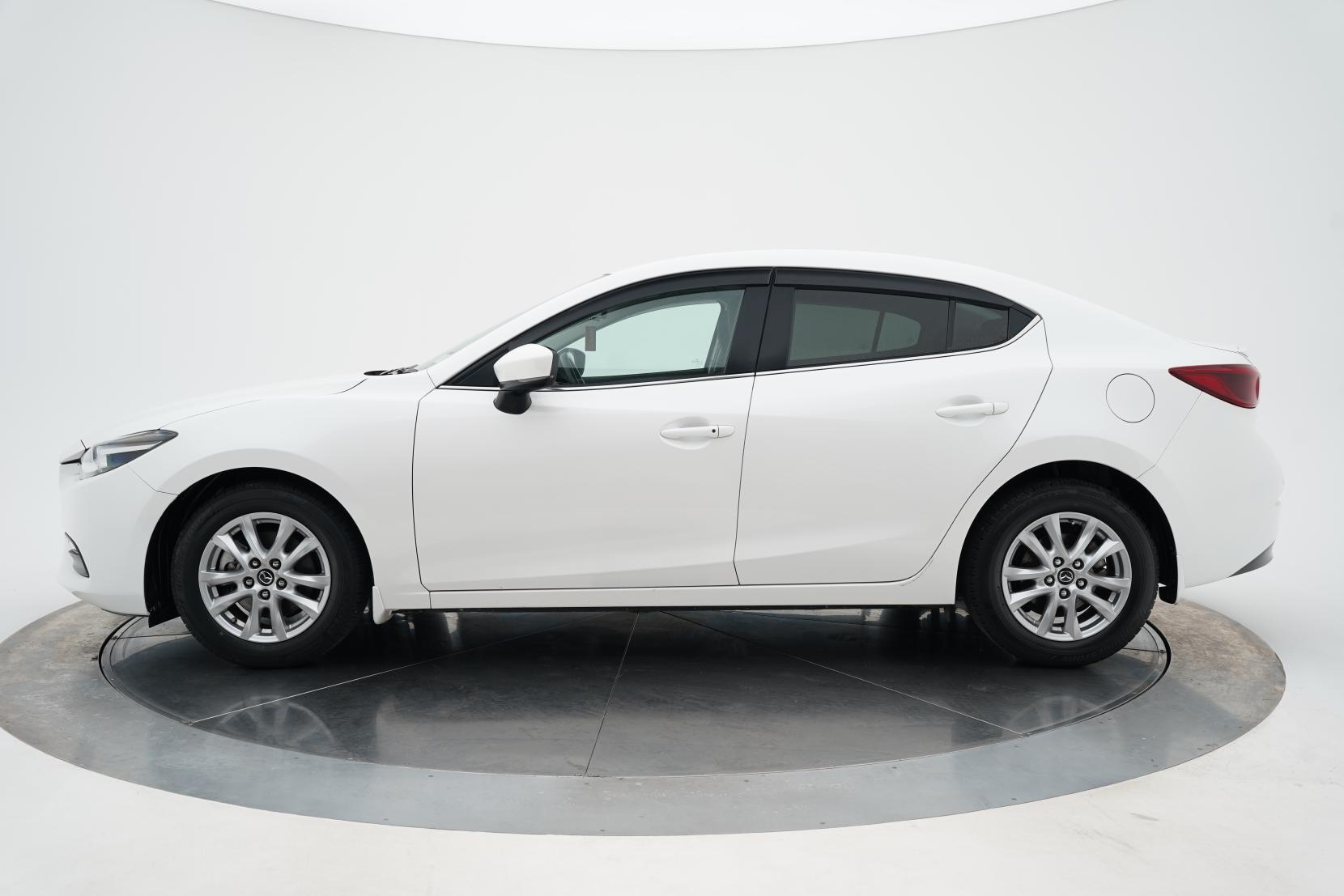 Mazda Axela Hybrid S
