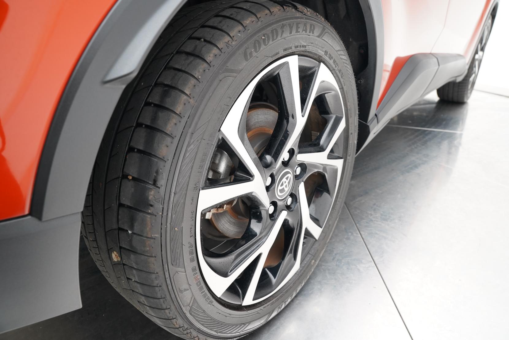 Toyota C-HR 1.8 G Hybrid Facelift