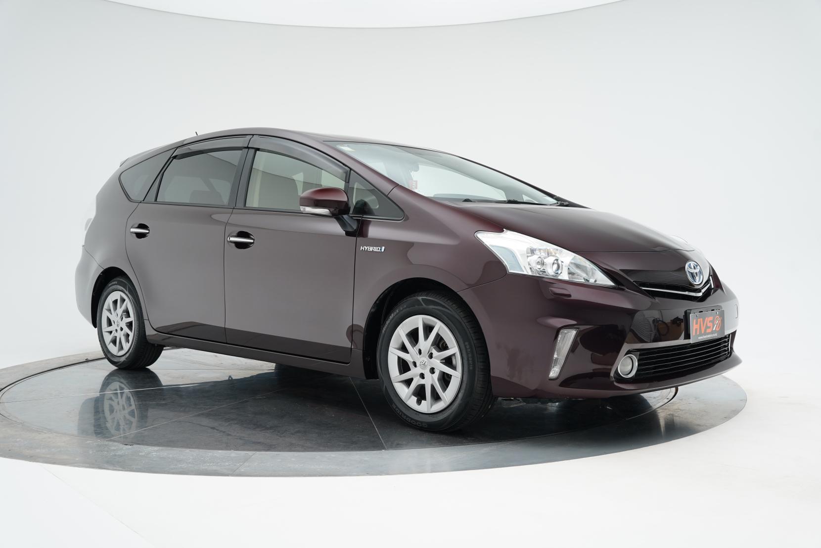 Toyota Prius Alpha S 5 Seater
