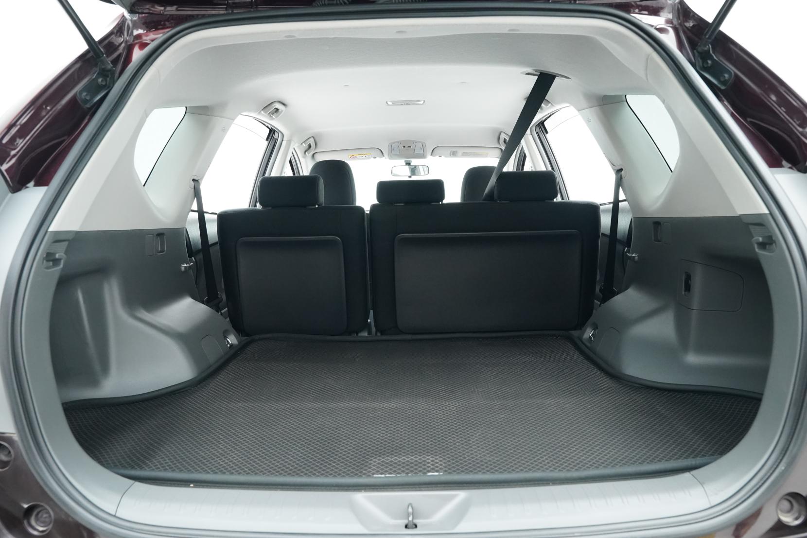 Toyota Prius Alpha S 5 Seater