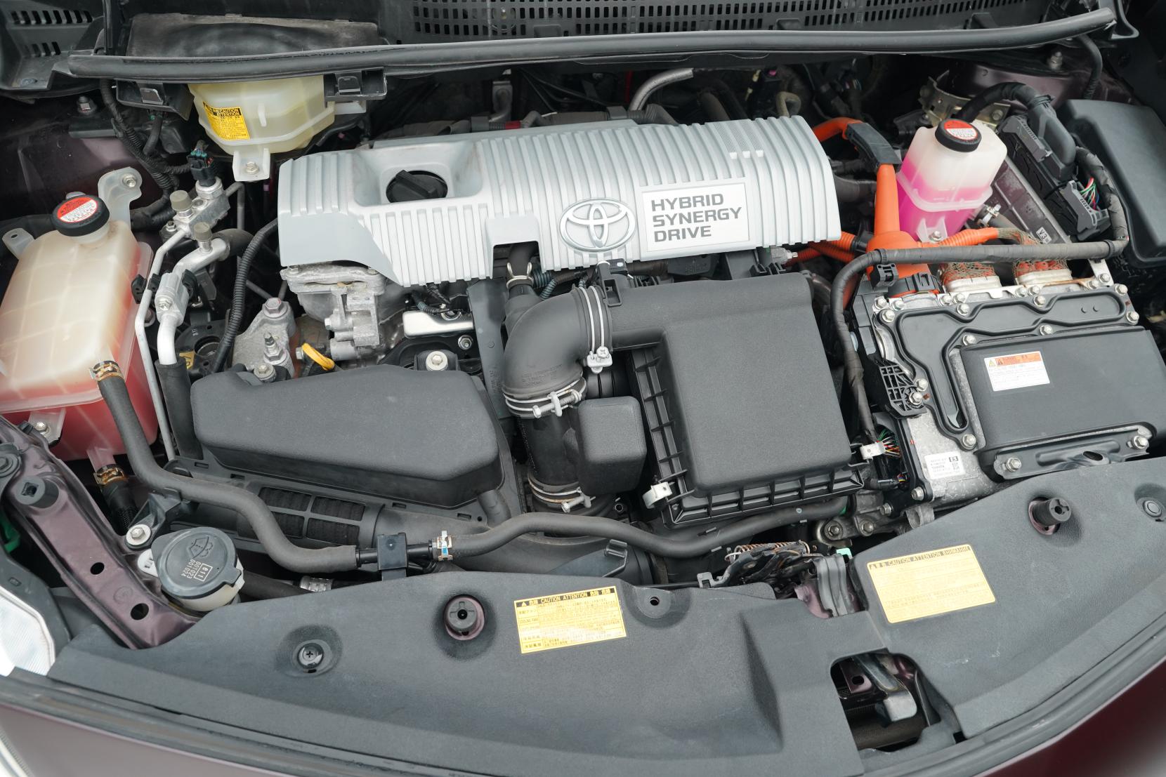 Toyota Prius Alpha Wagon S