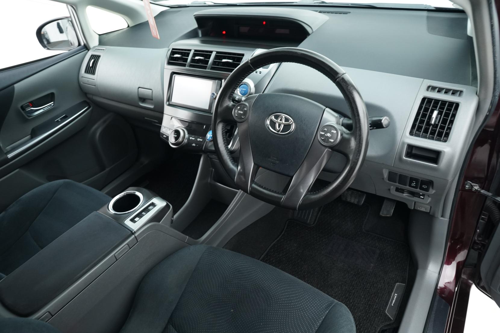 Toyota Prius Alpha Wagon S