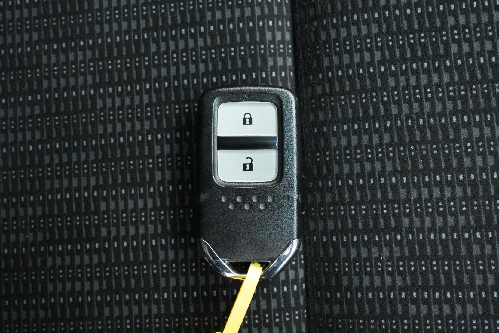 Honda Fit ARIA 13G F PACKAGE