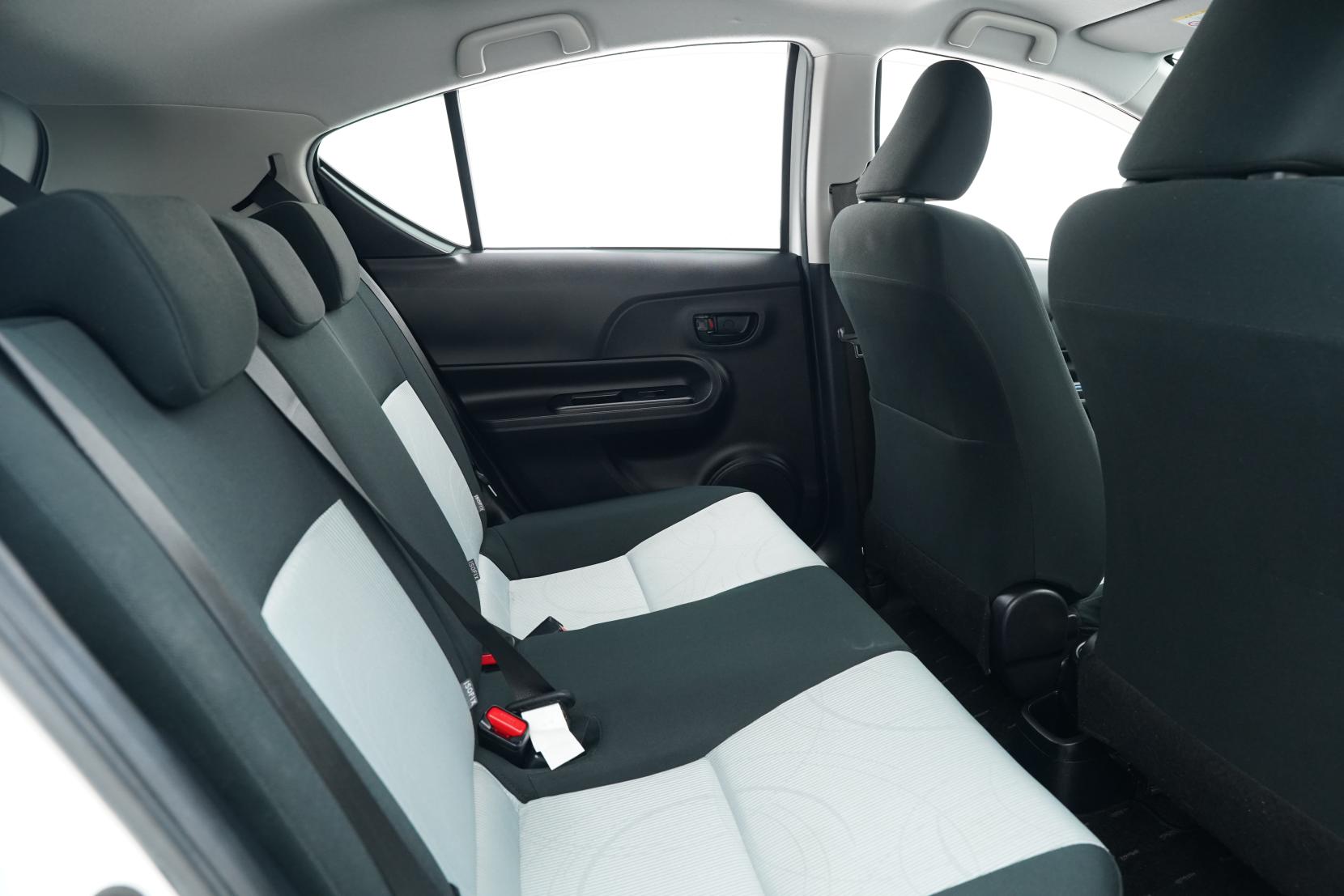 Toyota Aqua 1.5 Aqua II (facelift 2025) S Push Start