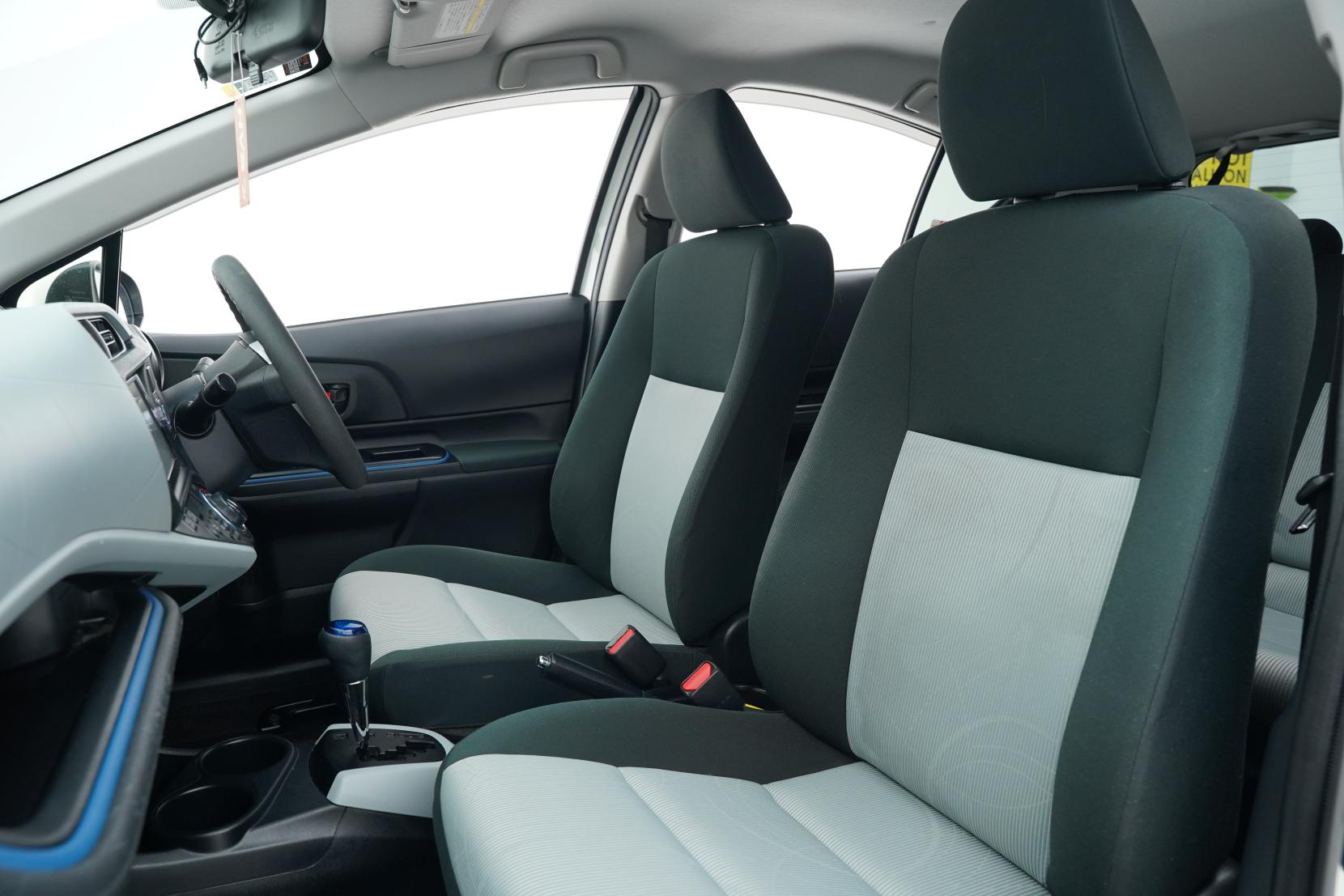 Toyota Aqua 1.5 Aqua II (facelift 2025) S Push Start