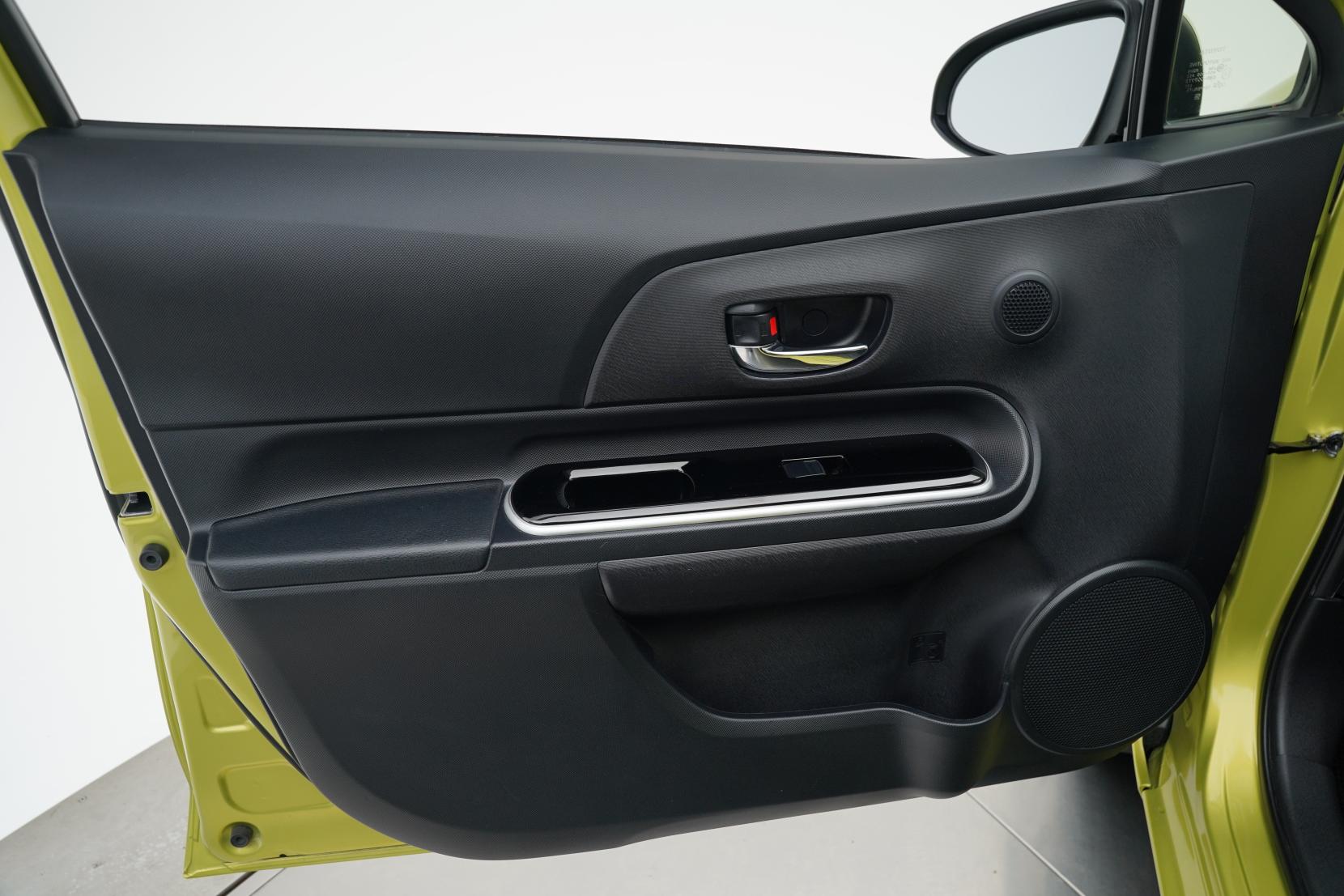 Toyota Aqua 1.5 G BLACK SOFT LEATHER SELECTION