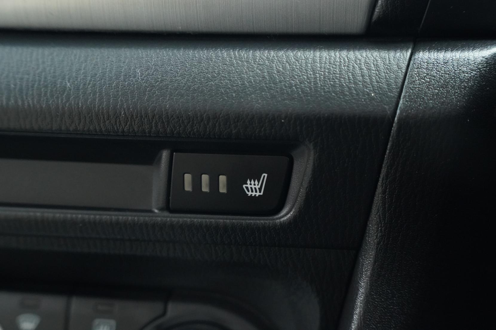 Mazda Axela 2.0 20S Touring L Package