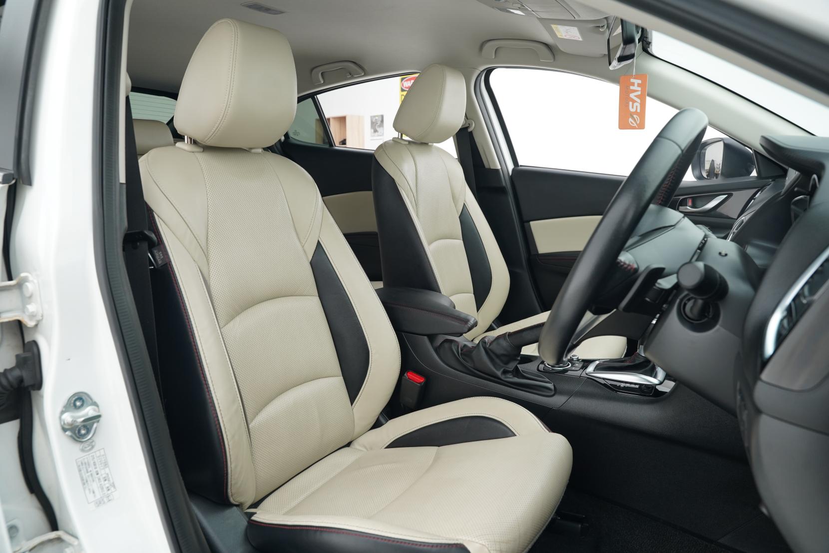 Mazda Axela 2.0 20S Touring L Package