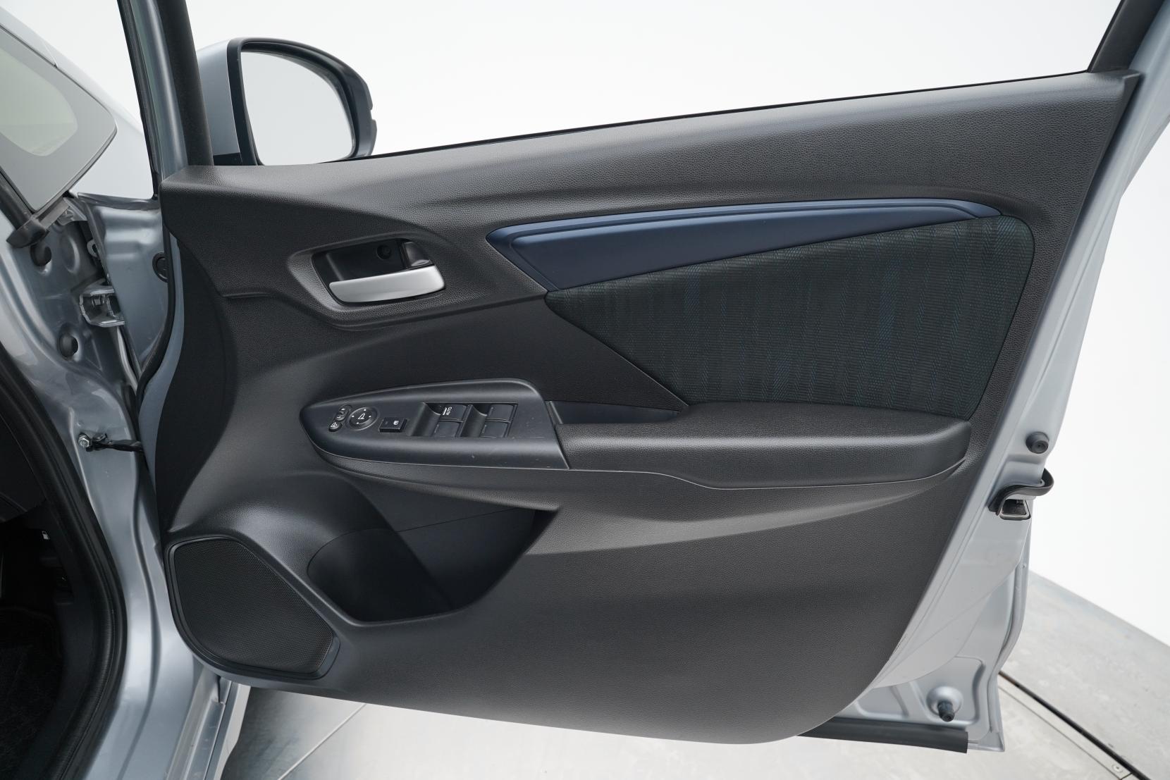 Honda Fit 1.5 HYBRID HONDA SENSING