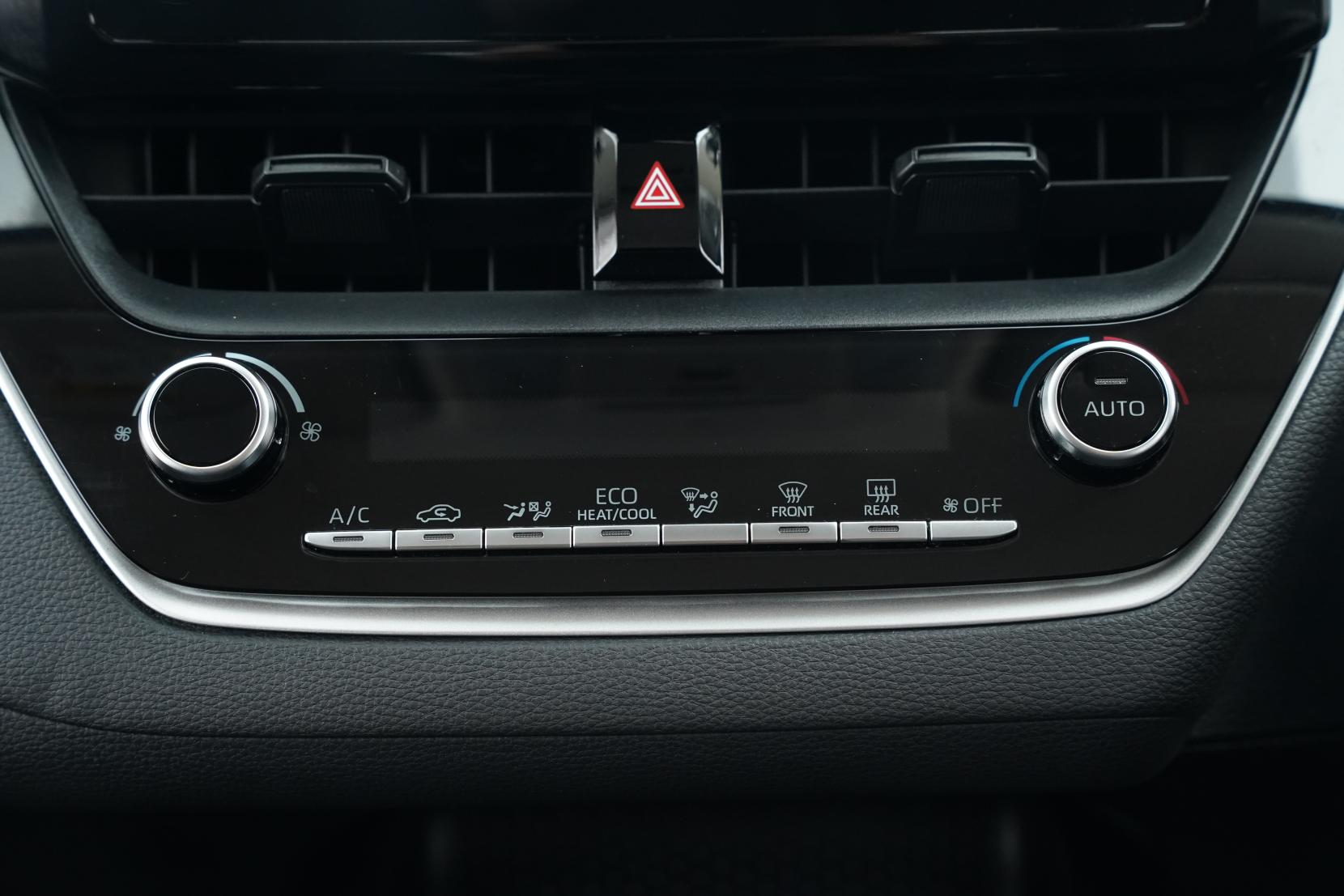 Toyota Corolla 1.8 TOURING HYBRID G-X