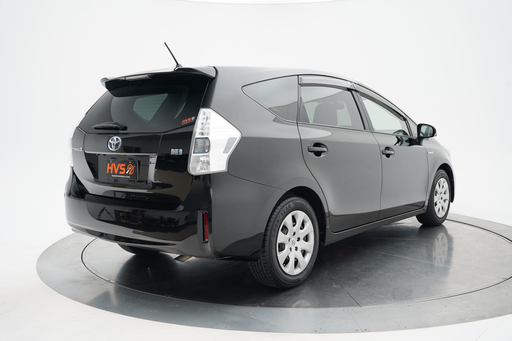 Toyota Prius Alpha Wagon S