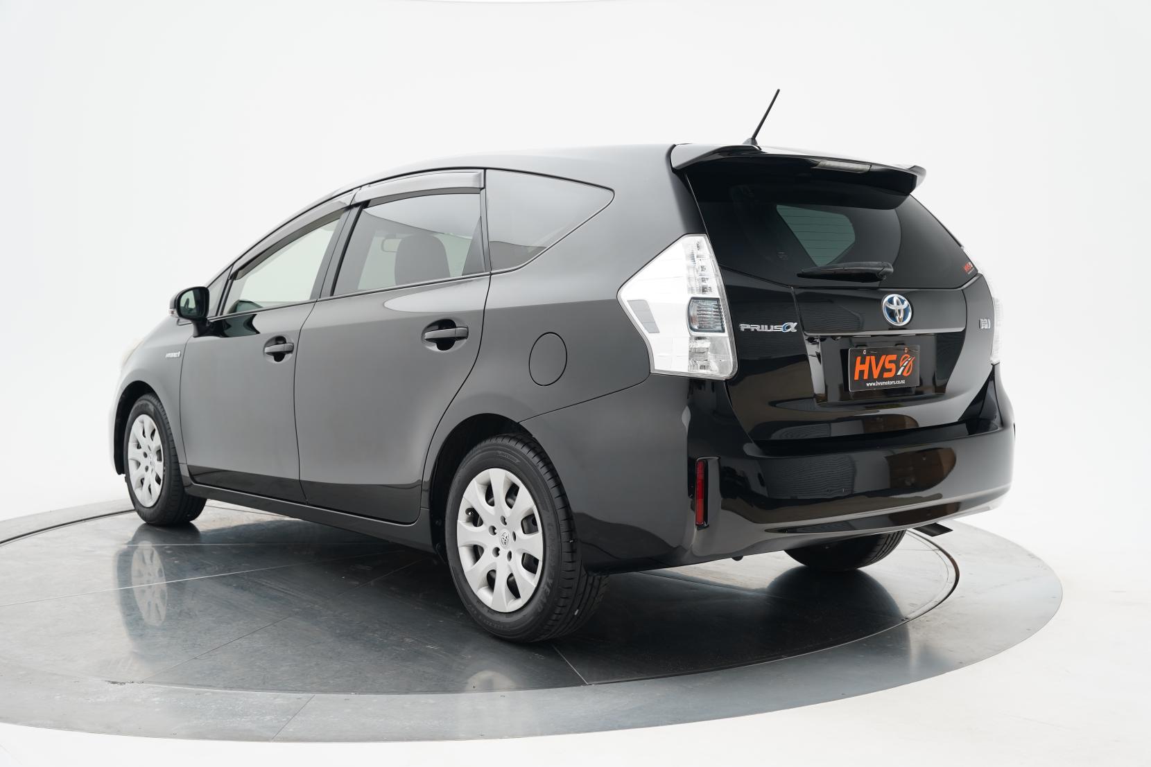 Toyota Prius Alpha Wagon S