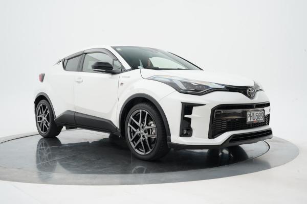 Toyota C-HR 1.8 GR SPORT HYBRID