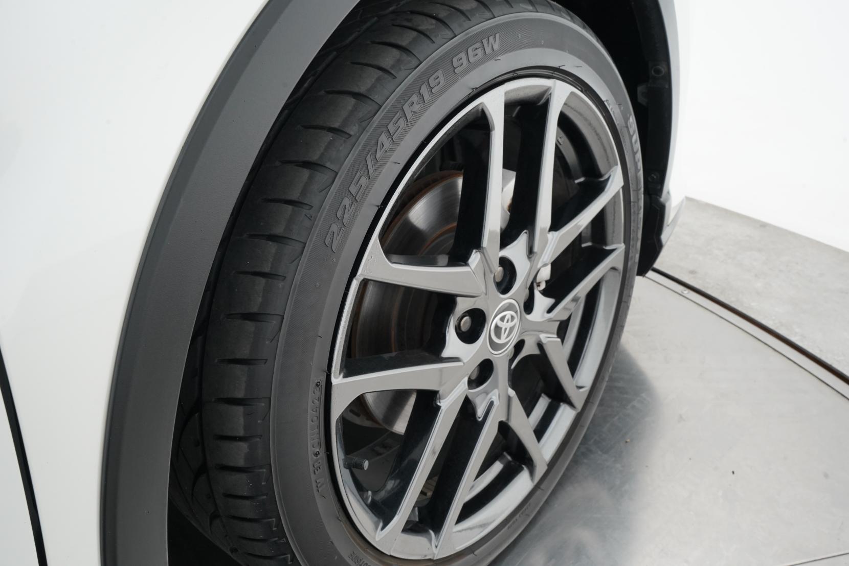 Toyota C-HR 1.8 GR SPORT HYBRID