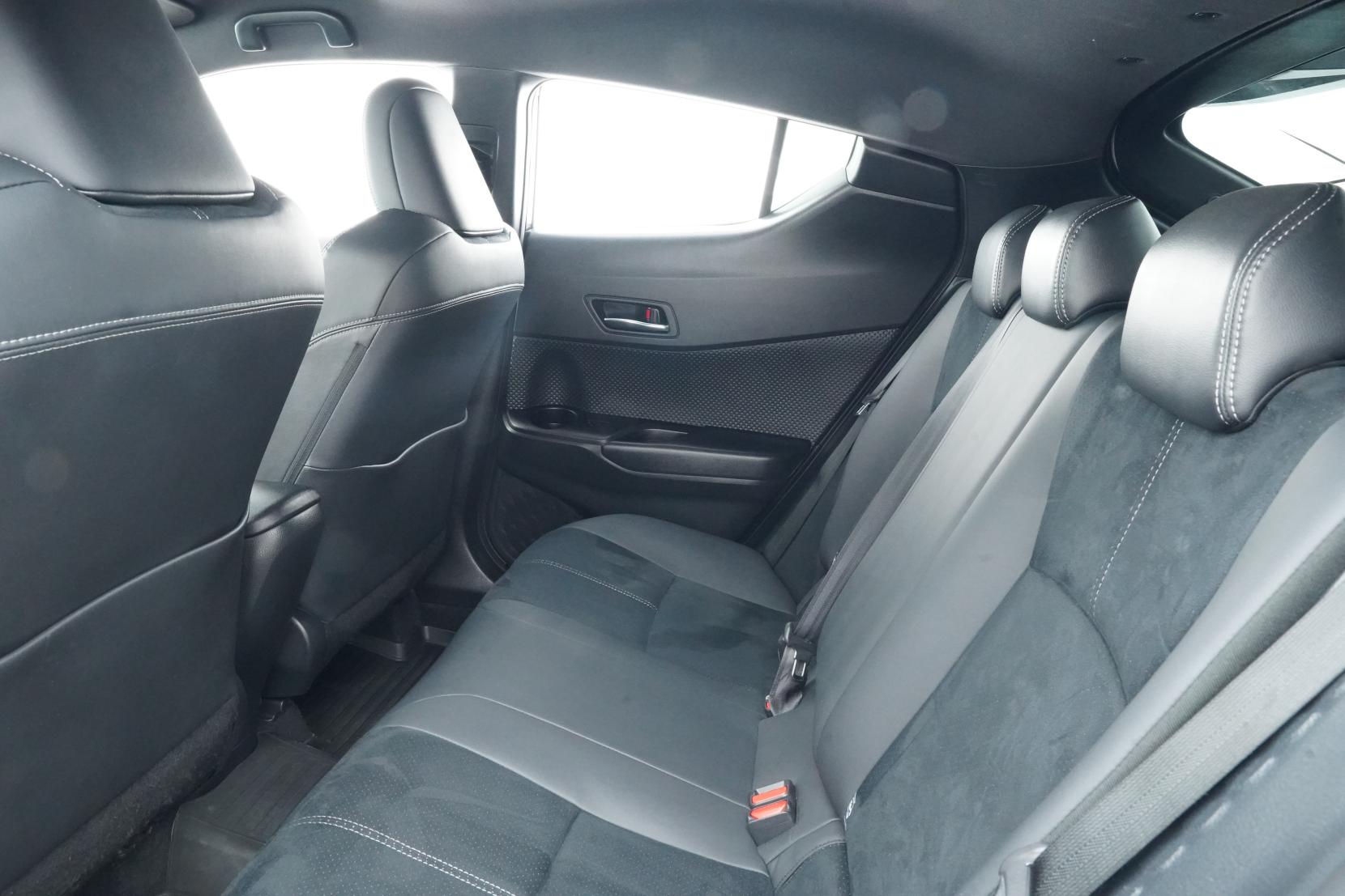 Toyota C-HR 1.8 GR SPORT HYBRID