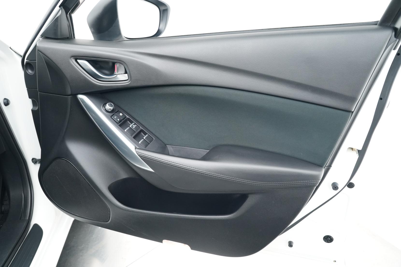 Mazda Atenza 2.0 20S