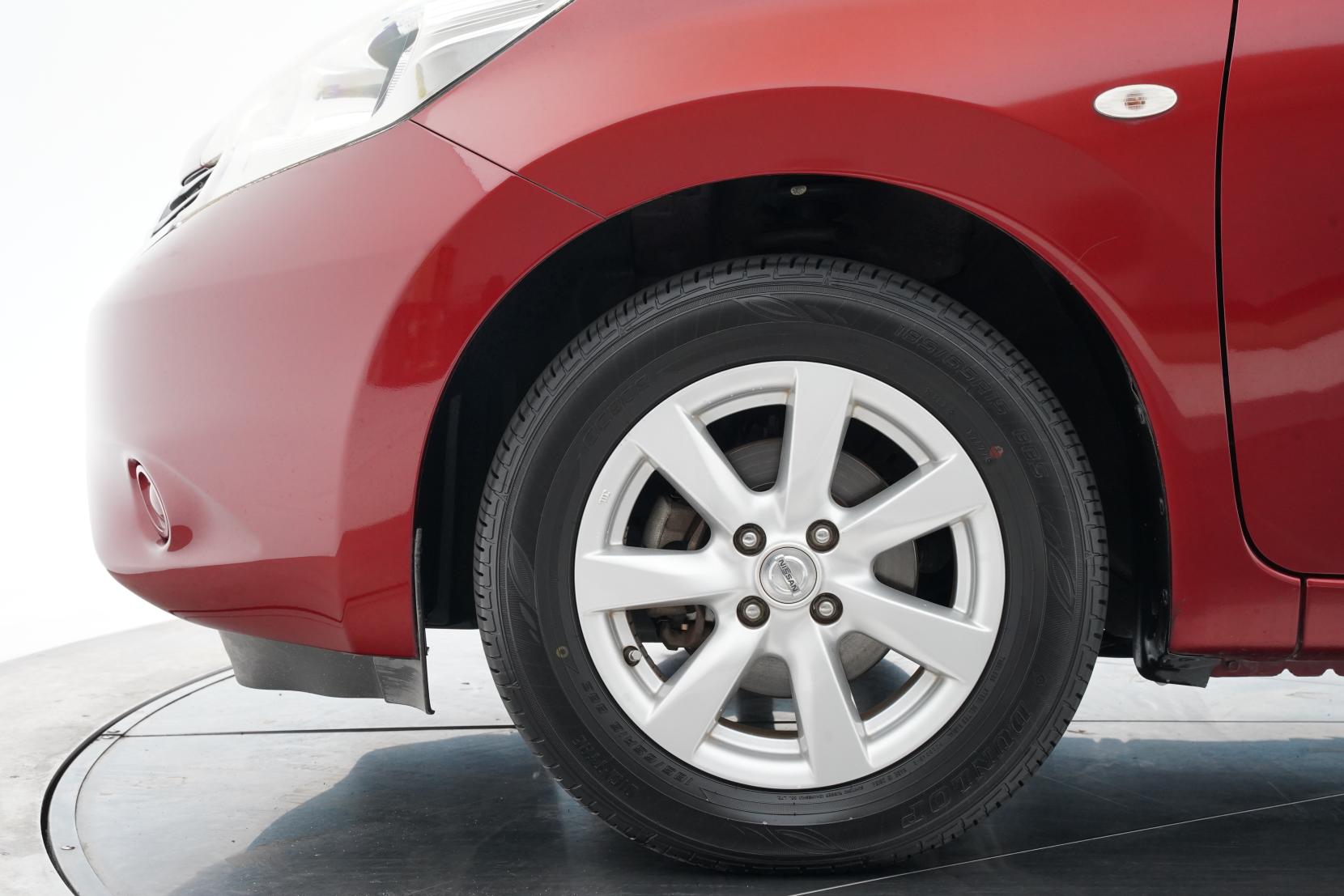 Nissan Note (2004–present) 1.2 MEDALIST